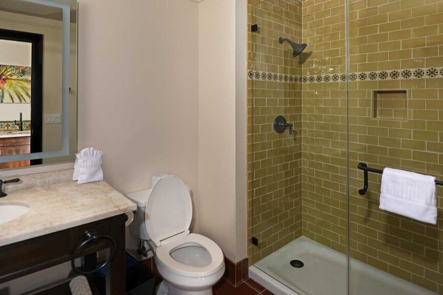 Inn casita bathroom